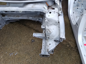 Front left quarter Ford Fusion mk5 13-20 plug-in on body, white