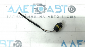 Turn signal chip in the bumper left VW Tiguan 18-24 with a bulb