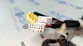 Wiring front right door Toyota Prius V 12-17