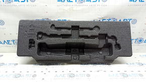 Foam plastic for Toyota Venza 21- tool
