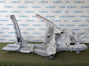 Front left quarter Toyota Sienna 21-24
