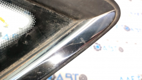 Window blind glass rear left VW Jetta 19-21 chrome, torn seal, scratches on chrome