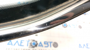 Window blind glass rear left VW Jetta 19-21 chrome, torn seal, scratches on chrome