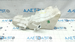 Volvo XC60 18-24 headlight washer reservoir without neck and sensor