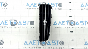 Front panel air duct deflector central right Volvo XC60 18-23