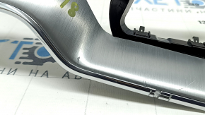 Front panel trim right Volvo XC60 18-23 aluminum with chrome, broken fasteners, scratches, corrosion