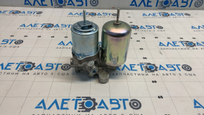 Brake booster brake booster Lexus CT200h 11-17