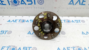 Rear right hub Toyota Venza 21-24 AWD rusty