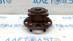 Rear left hub Toyota Venza 21-24 AWD rusty