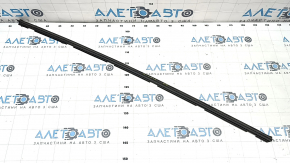 Door seal front right Volvo XC60 18-23 lower