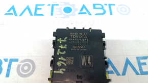 Toyota Venza 21-23 windshield wiper control unit broken mount