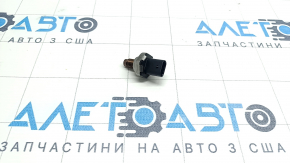 Fuel pressure sensor Ford Explorer 20-24 3.0T on the fuel rail