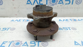 Mitsubishi Outlander 14-20 FWD rear left hub rusty