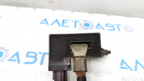 Negative terminal Mitsubishi Outlander 14-20 cracks