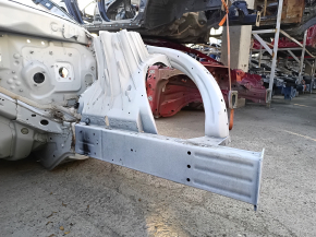 Front left quarter Ford Explorer 20-24 on the body, white