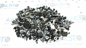 Audi Q7 interior hardware 16-25 incomplete