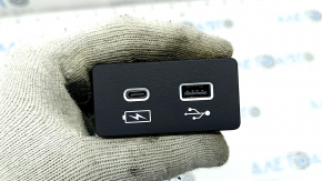 USB Hub Honda CRV 23- USB and USB-C