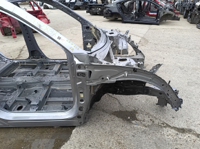 Front right quarter Honda CRV 23-25 HEV on body, silver