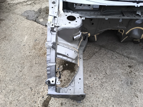 Front right quarter Honda CRV 23-25 HEV on body, silver
