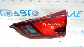 Light inside trunk lid right Nissan Rogue Sport 17-19 scratches