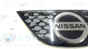 Nissan Rogue Sport 17-17 Radiator Grille Emblem for Distronic, Air