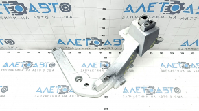 Lower Front Left Wing Bracket Volvo XC40 19-25