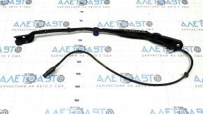 Right wiper arm Volvo XC40 19-25 with heated nozzles