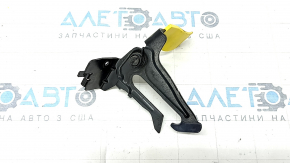 Hood release handle under the hood Volvo XC40 19-25