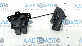 Volvo XC40 19-25 electric trunk door lock, broken mount