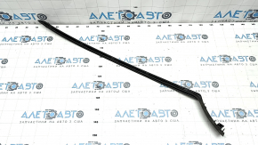 Windshield molding right Volvo XC40 19-25
