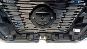 Radiator grill grill Nissan Rogue 18-20 under camera, without radar, with emblem, korea built