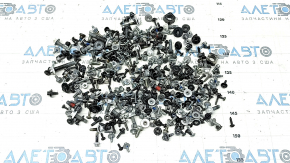 Volvo XC40 19-25 interior hardware incomplete