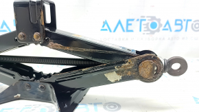 Mazda CX-5 jack 17-23 rusty