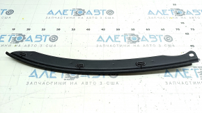 Front left hood seal Audi Q5 80A 18-24 broken fasteners