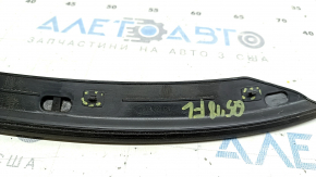 Front left hood seal Audi Q5 80A 18-24 broken fasteners