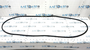 The seal of the front right door of BMW X5 G05 19-24 is torn