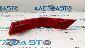 Reflector rear bumper right Nissan Rogue 17-20 scratches, chip