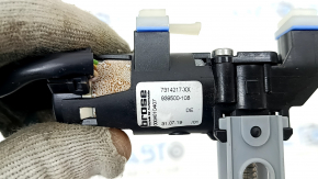 Motor for adjusting the headrest of the passenger seat BMW X5 G05 19-22