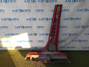 The central right body pillar of Honda CRV 17-22 is sawn off