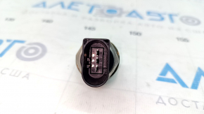 Fuel pressure sensor Audi Q5 80A 18-20 2.0T on the fuel rail