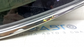 Window blind glass rear left Toyota Highlander 20-25 chrome, scratches on chrome