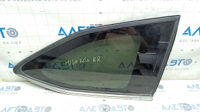 Window blind glass rear right Toyota Highlander 20-25 chrome, scratches on chrome