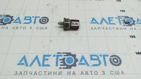 Fuel pressure sensor Audi A6 C7 12-15 3.0T on the fuel rail