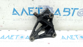Engine mount bracket right Toyota Highlander 20-25 hybrid on engine