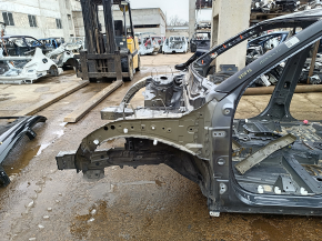 Front left quarter Toyota Highlander 20-22 hybrid, graphite, on the body, bump