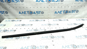 Molding door-glass central front right Jeep Renegade 15-18