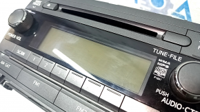 Toyota Sienna 11-14 radio tape recorder is worn out, chrome on the knob, scratches
