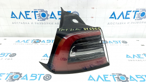 Light outer wing left Tesla Model Y 20-25 4 pins