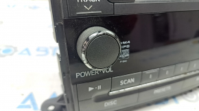 Radio tape recorder Toyota Sienna 11-14 scratches, chrome peeled off