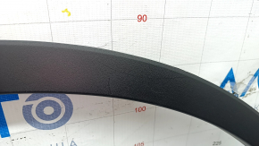 Front right fender arch trim Tesla Model Y 20-25 structure, crack in fastening, worn